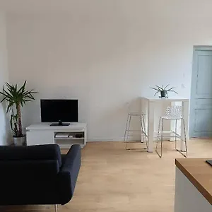 Appartement Logement Moderne 2 Pers, Parking Prive, Proche Cv, Saint-Etienne (Loire)